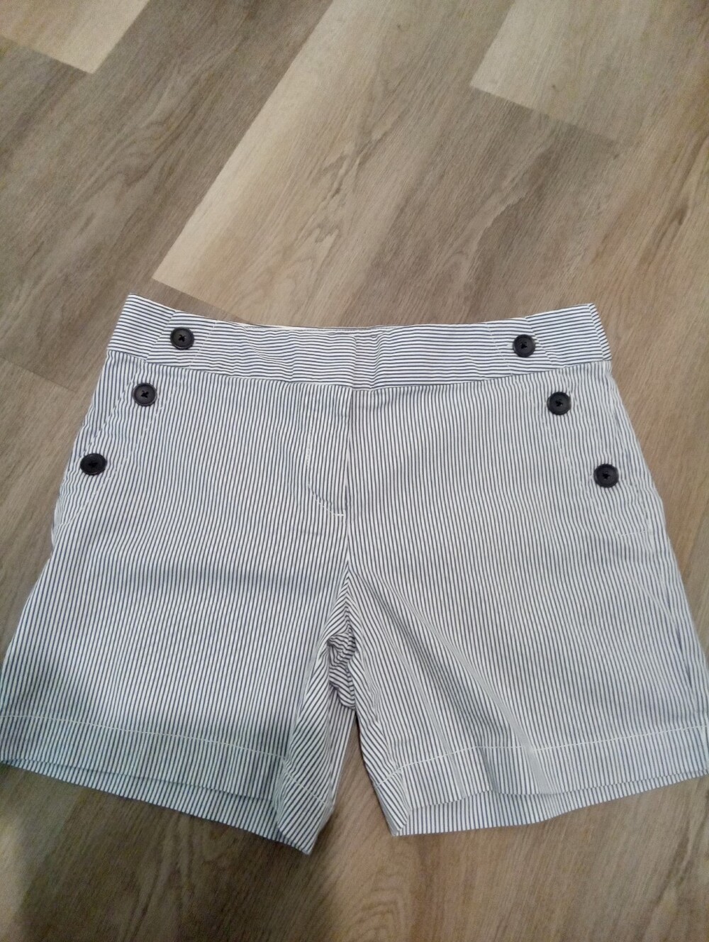 Loft Size 8 The Rivera Short Striped Navy & White Button-Accent Shorts